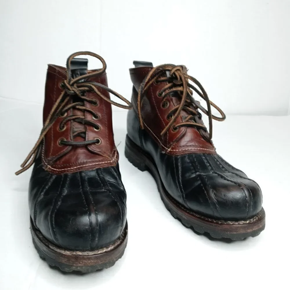 Frye Warren Duckboot Boots in black and brown Size 8.